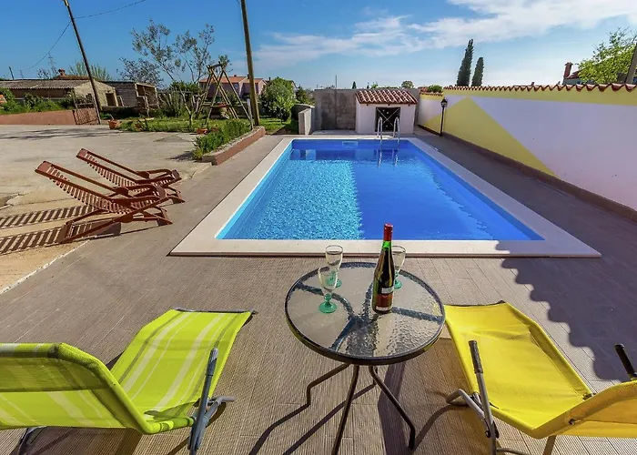Feriehus In With Private Pool