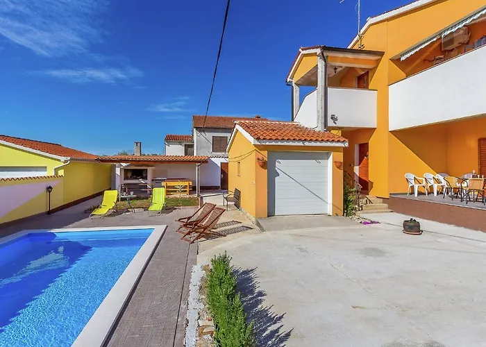 Feriehus In With Private Pool