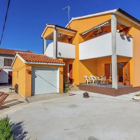 Holiday home In With Private Pool Galizana